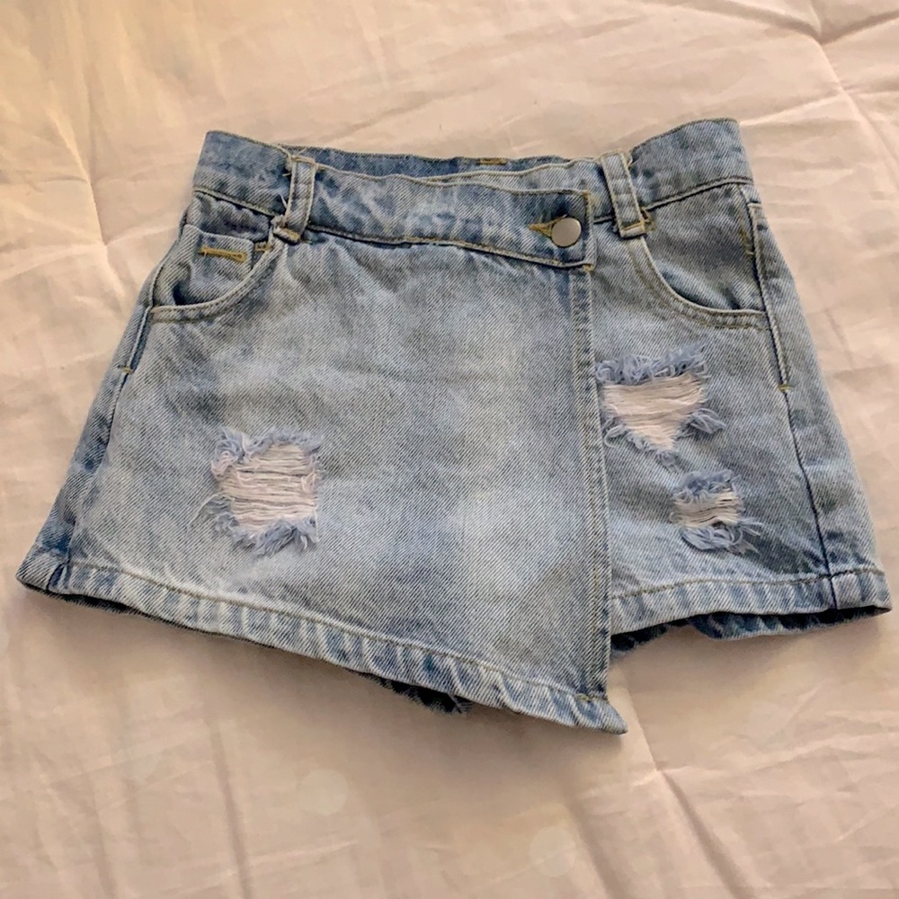 GB girls denim skirt . adjustable hidden waistband. perfect and time of year w